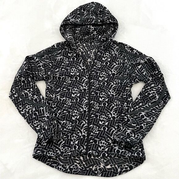 Nike Shield Impossibly Light Running Jacket Black and White, Size S - Picture 6 of 15